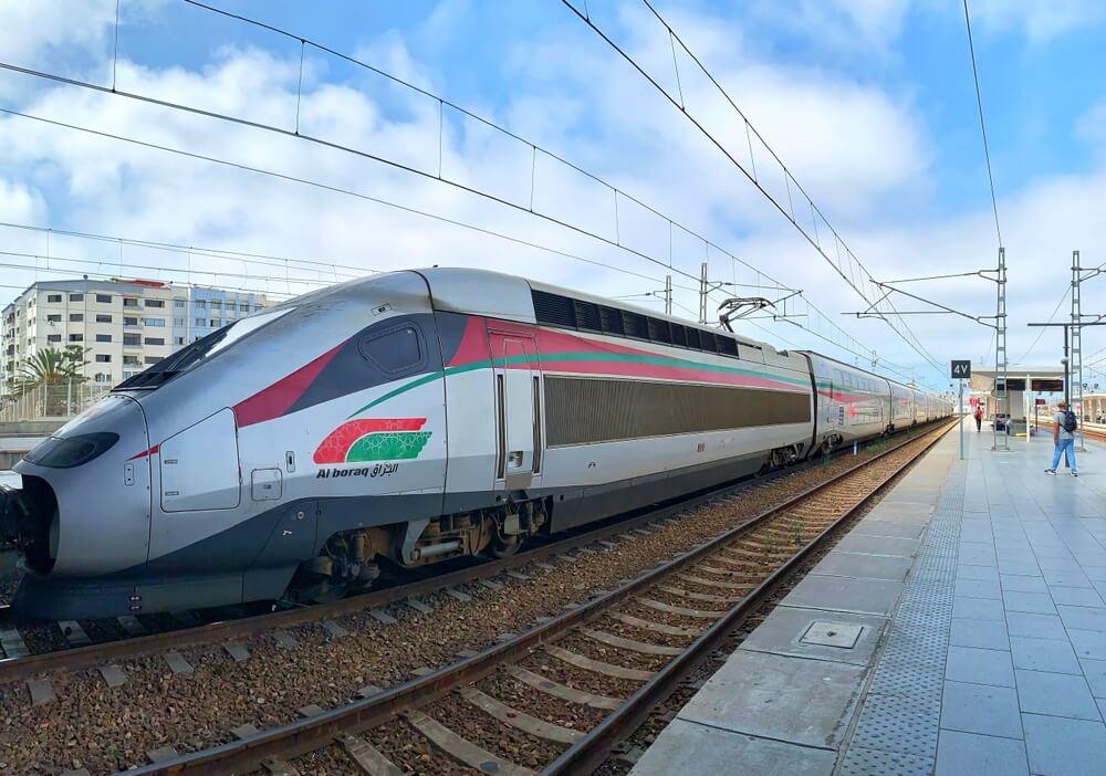 train casa blanca